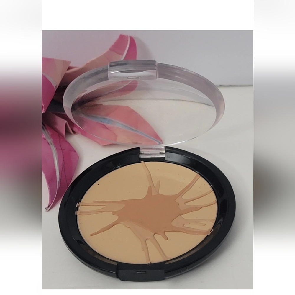 SIGNATURE CLUB A SHEA BUTTER MOISTURE SPLASH FOUNDATION 0.35 oz AS PICTURED